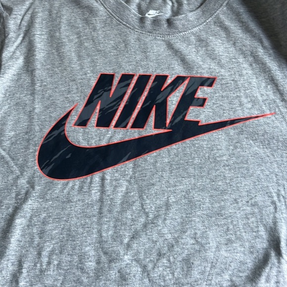 Mens Nike short sleeve tee - Picture 3 of 7